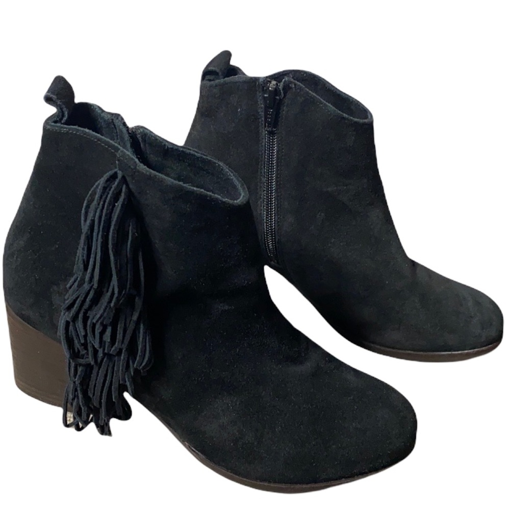 Matisse Cloey black suede zip booties with side fringe size 7.5